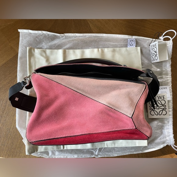 LOEWE Medium Suede Puzzle Bag - Picture 6 of 9